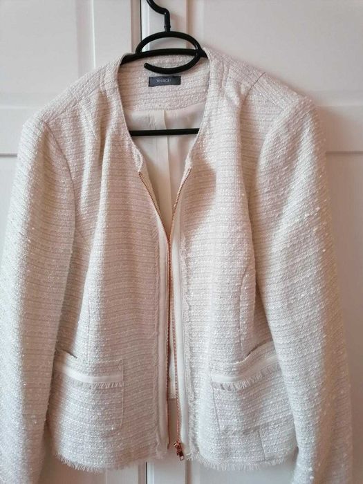 Sacou nou impecabil din stofamarca  C&A mar.44