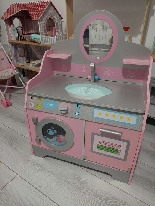 Mobila copii din lemn cu masina de spalat ,uscator si chiuveta