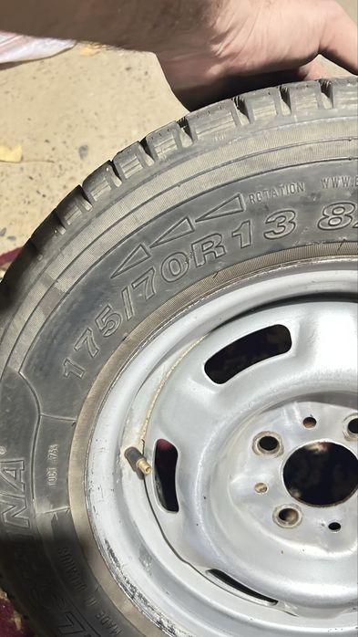 Диск с шинами 175/70/13
