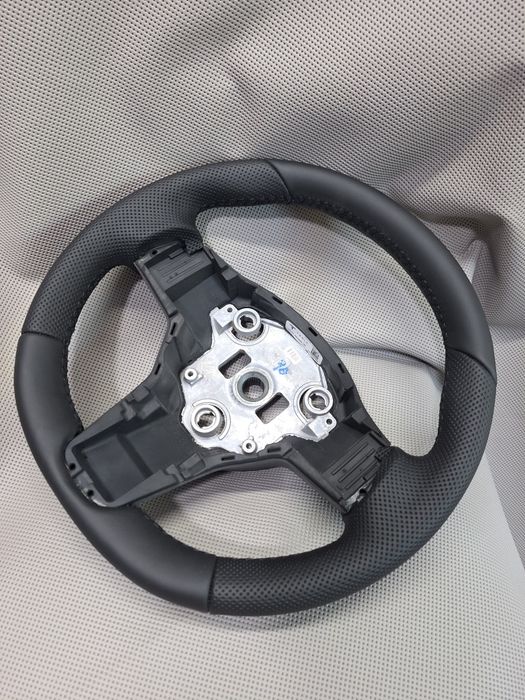 Volan tesla model 3  sau Y cu sau fara încălzire