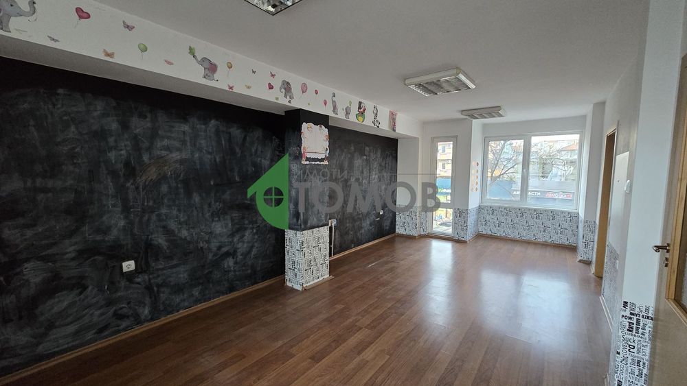 Дава се под наем Офис в Стара Загора, Център - 54 кв.м за 448.8 € - Снимка #1
