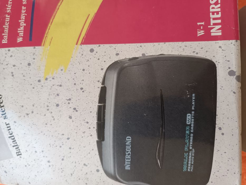 Walkman cu căști nou Elveția