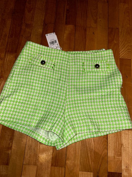 Къси панталони букле