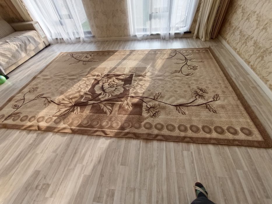 Продаетса Ковер 250×400