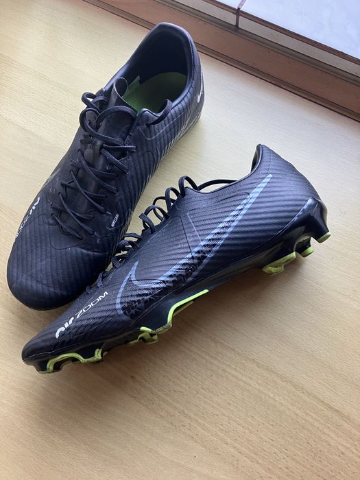Adidasi fotbal Nike