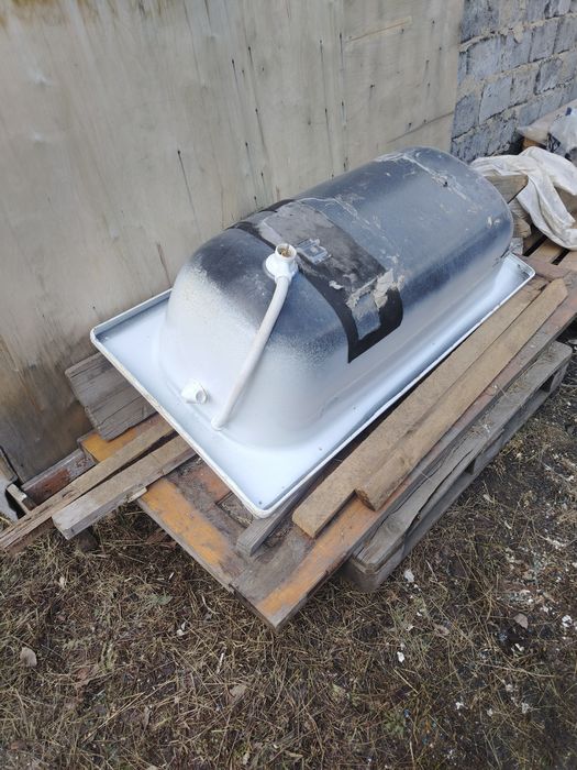 Продам Ванна металлическая