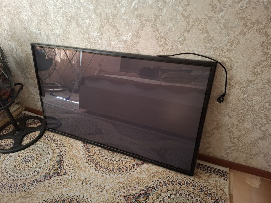 Продаю телевизор LG