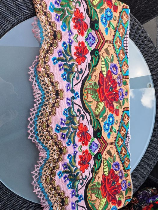 Vând lipidee/carpete/plocuțe/cuverturi/peretare, ștergare tradiționale