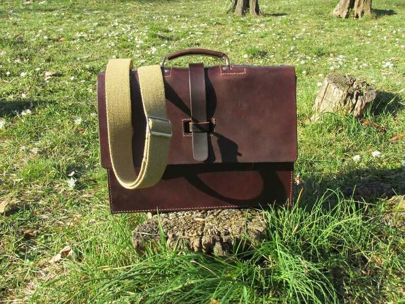 Кожена чанта - ръчно изработена