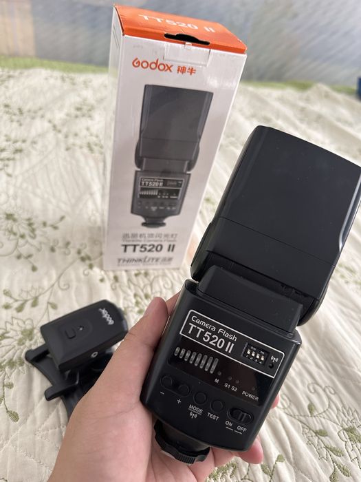 Продам вспышку TT520 II