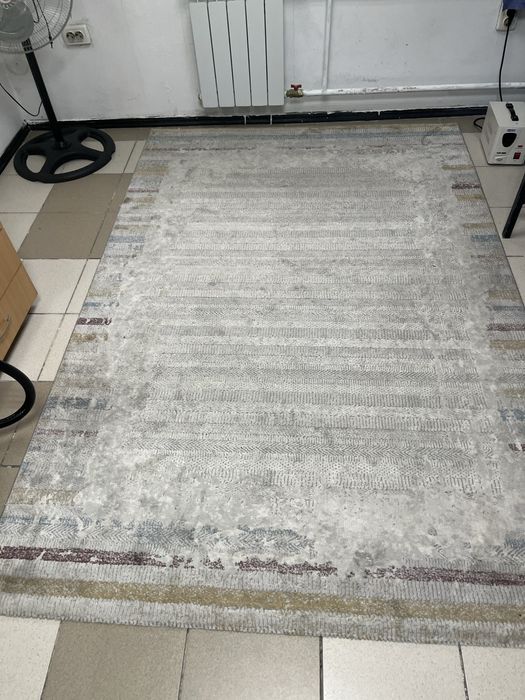 Продам ковер 1,6*2,2