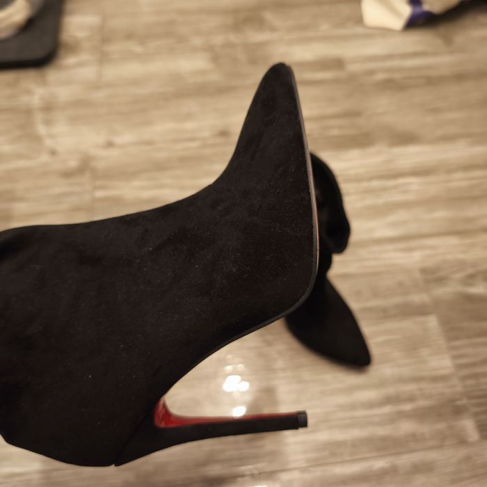 Продам обувь замша