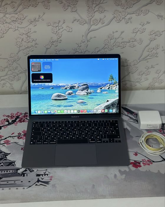 MacBook Air M1 в хорошем состоянии / макбук эир м1 / ноутбук