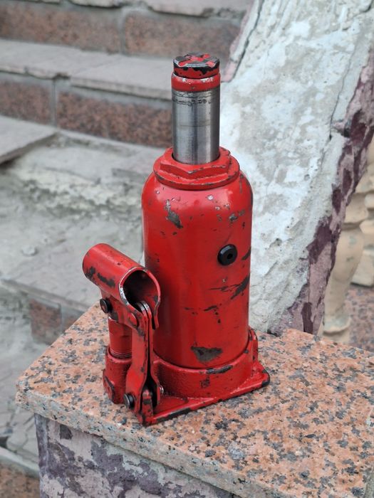 Домкрат гидравлический