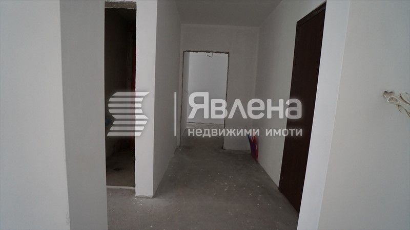 Агенция Явлена-Изток продава: в гр. София, кв. Ман