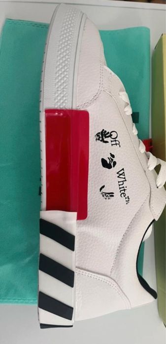 Offwhite n37, fara cutie