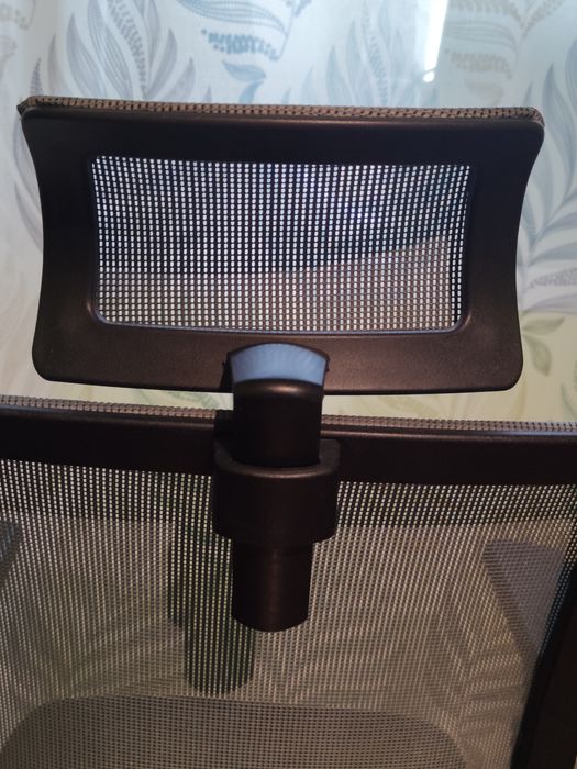 Офис стол - модерен дизайн