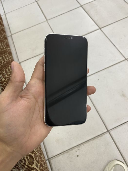Iphone 12 ozi, obmengayam qzu