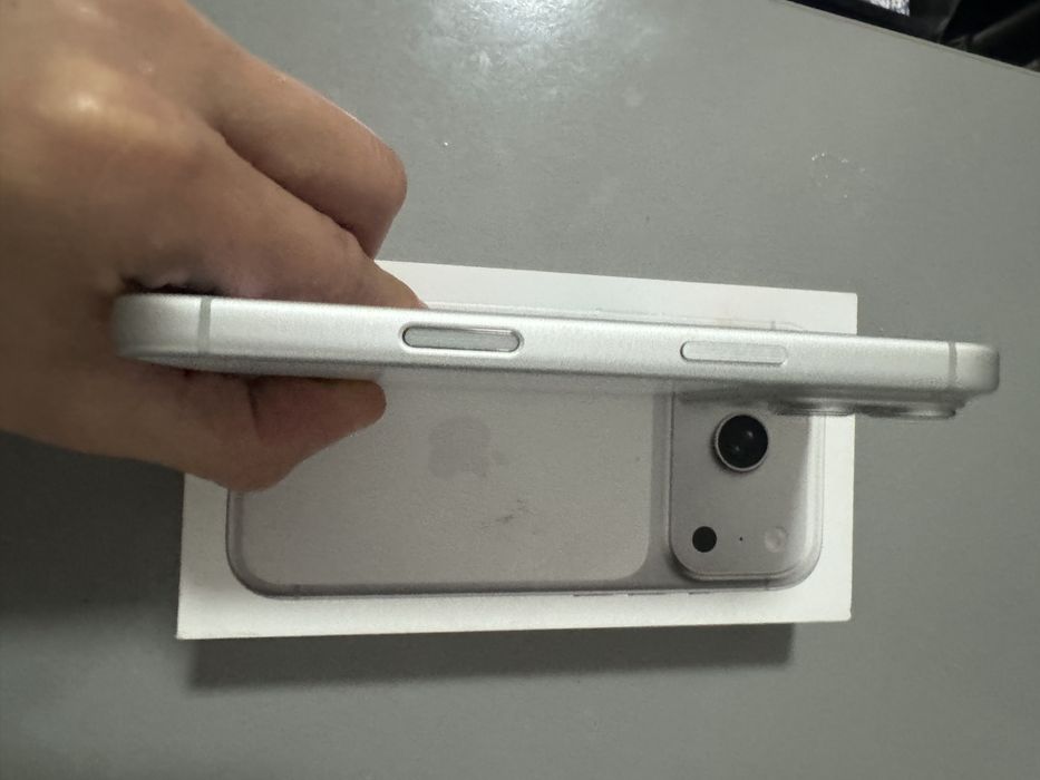 Iphone 17 pro 256gb белый