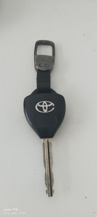 Продам чип ключ от таеты