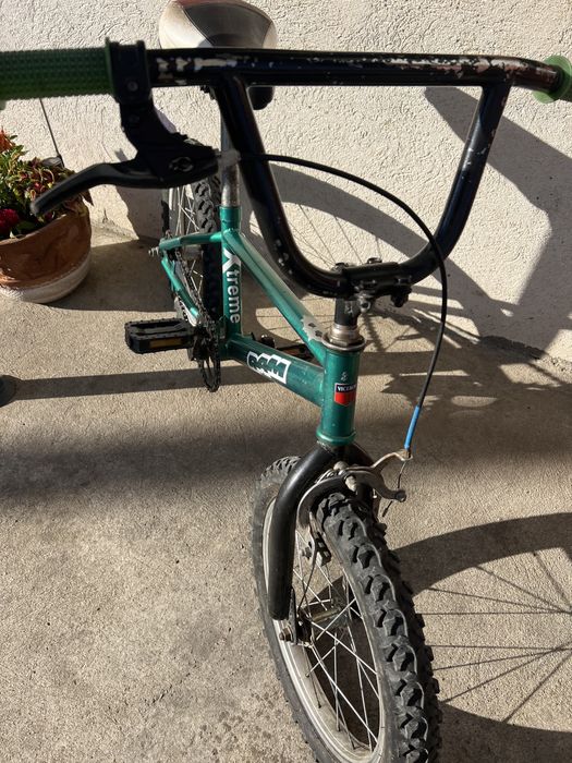 Колело BMX с 16” цола гуми с помощни колела