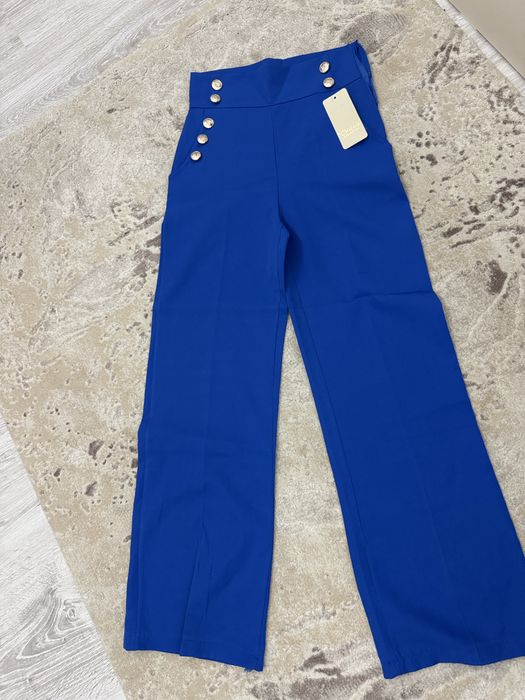 Панталон в турско синьо с етикет