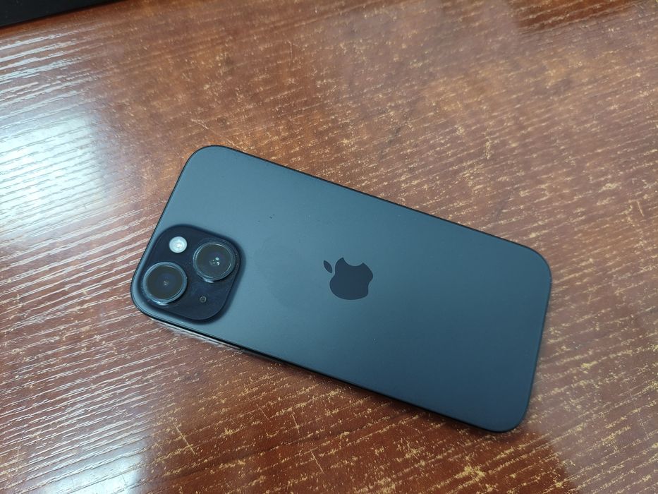 Продам свой айфон 15 .