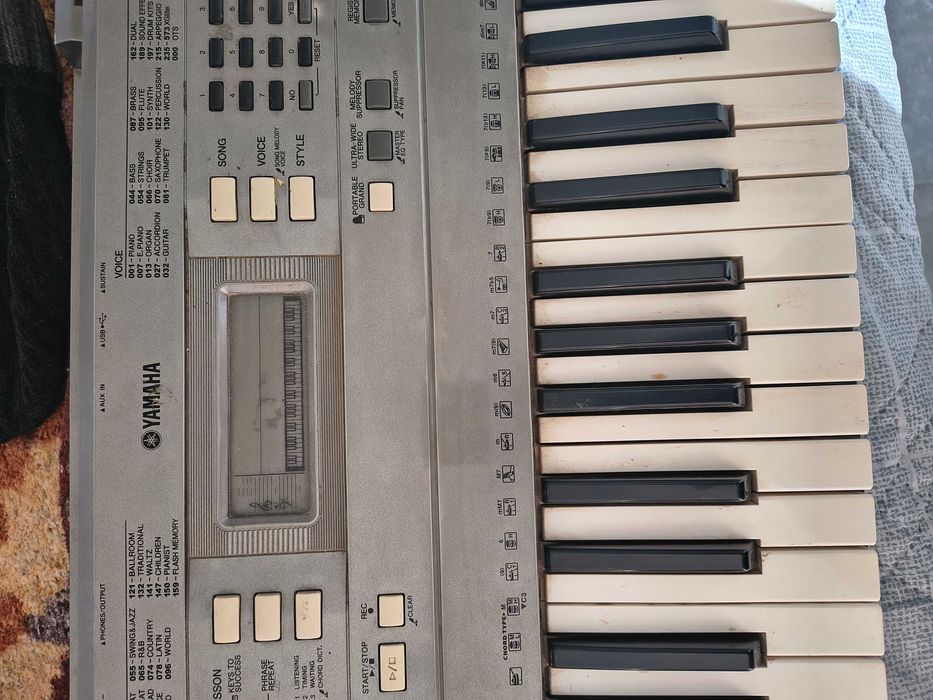 Продавам учебна йоника Ямаха