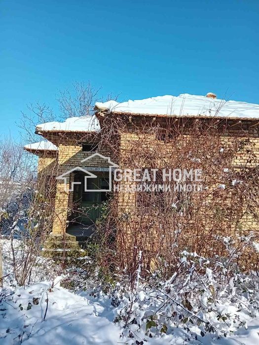 Къща в Търговище, област-с.Разделци площ 80 цена 15000