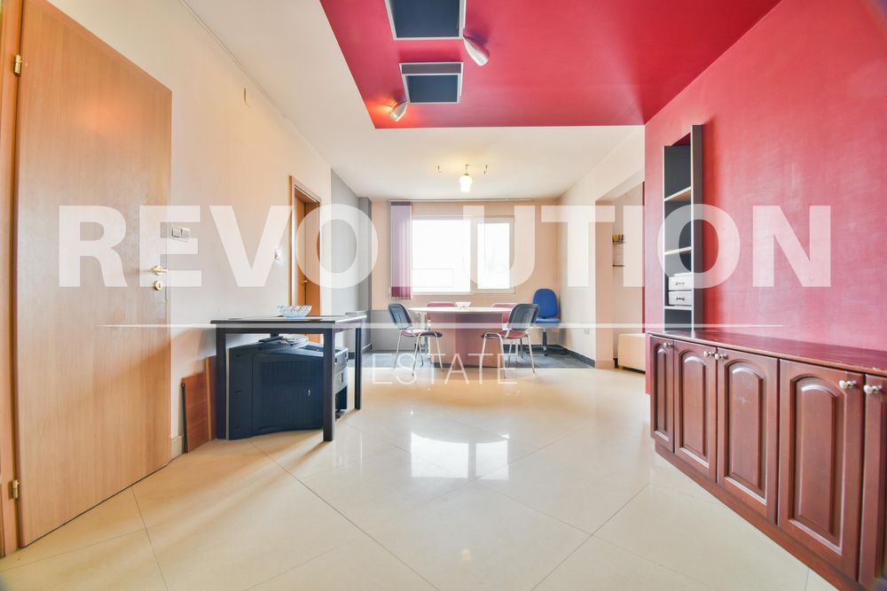 Дава се под наем Четиристаен апартамент в София, Дианабад - 162 кв.м за 920 € - Снимка #9