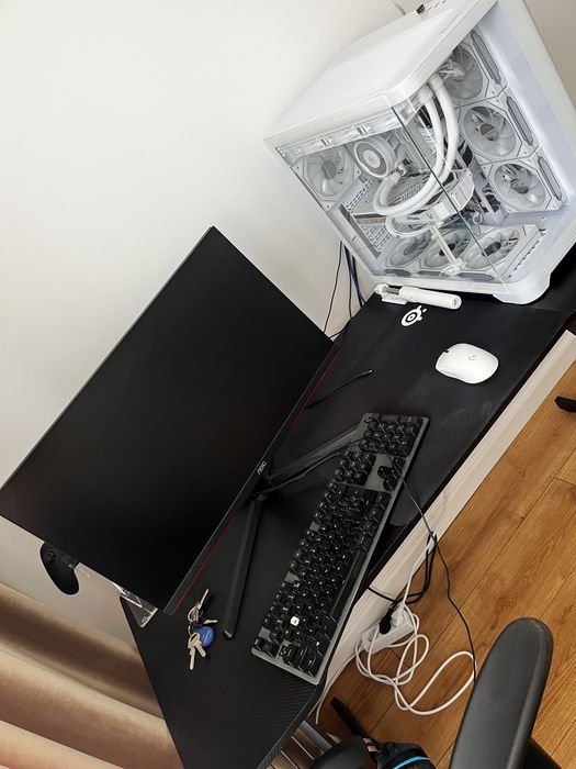 Pc gaming 5070 cu 9800x3d tot in garantie
