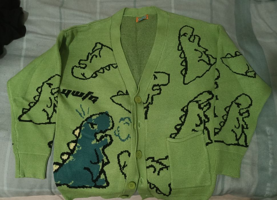 Кардиган с динозаврами