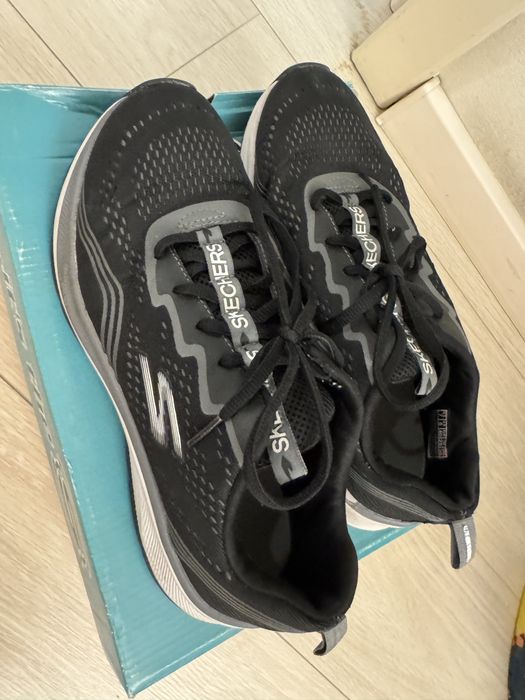 Кроссовки skechers