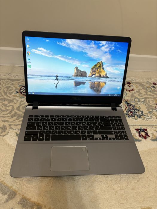 Ноутбук Asus в отличном состояний