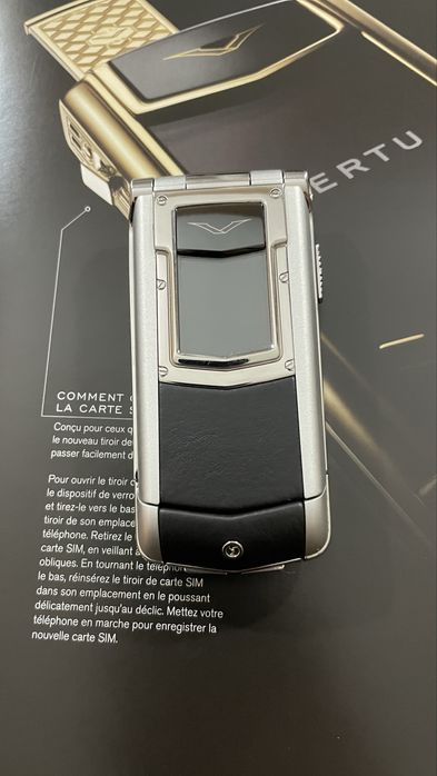 Vertu Ayxta Ceramic Limited Edition 2021