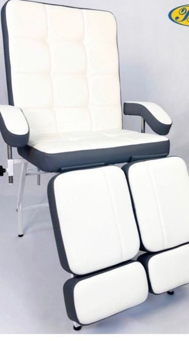 СРОЧНО ТОРГ продается педикюрное кресло