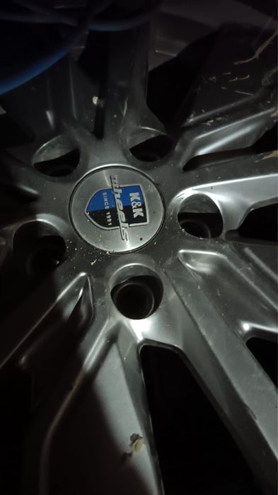 Продам шины с титанками