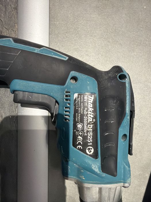 Makita  перфоратор винтоверт зарядно батерия ъглошлайф