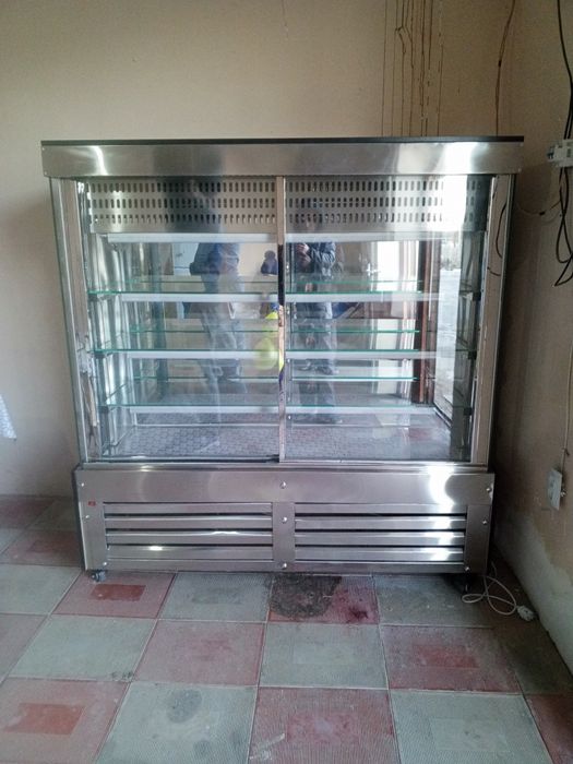 Vetrina xaladelnik garantiya