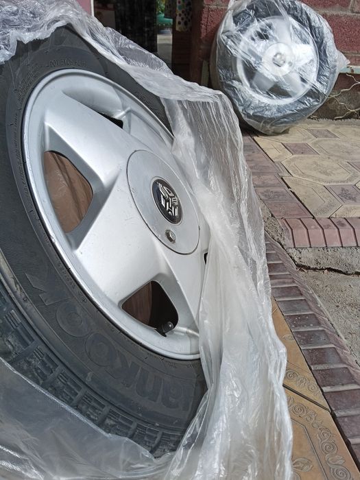 Продам диски с баллонами размер 195/65/15