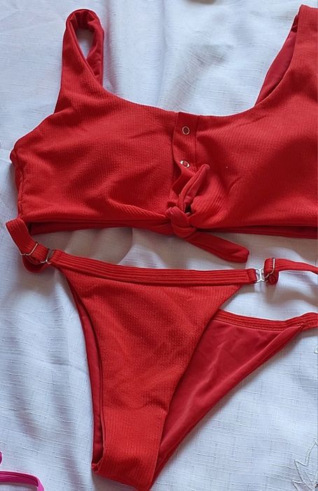 Купальники размер С,М,Л, в 1 экземпляре.