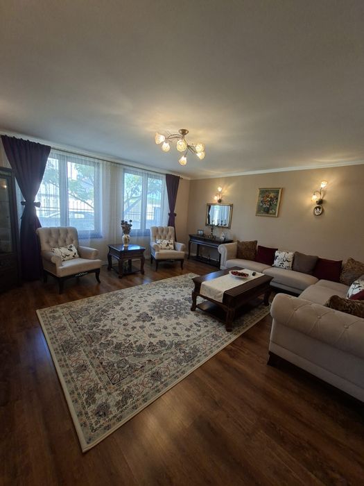 Proprietar, vând vilă în zona Ford - Hamat - Ionumi