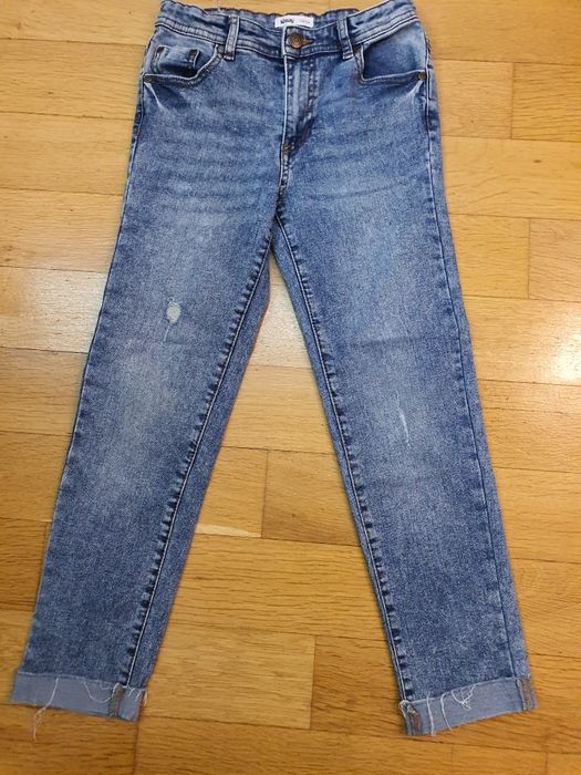 Дънки за момиче р.128 и 134 см.