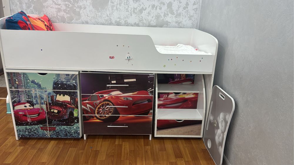 Детская кровать с матрасом
