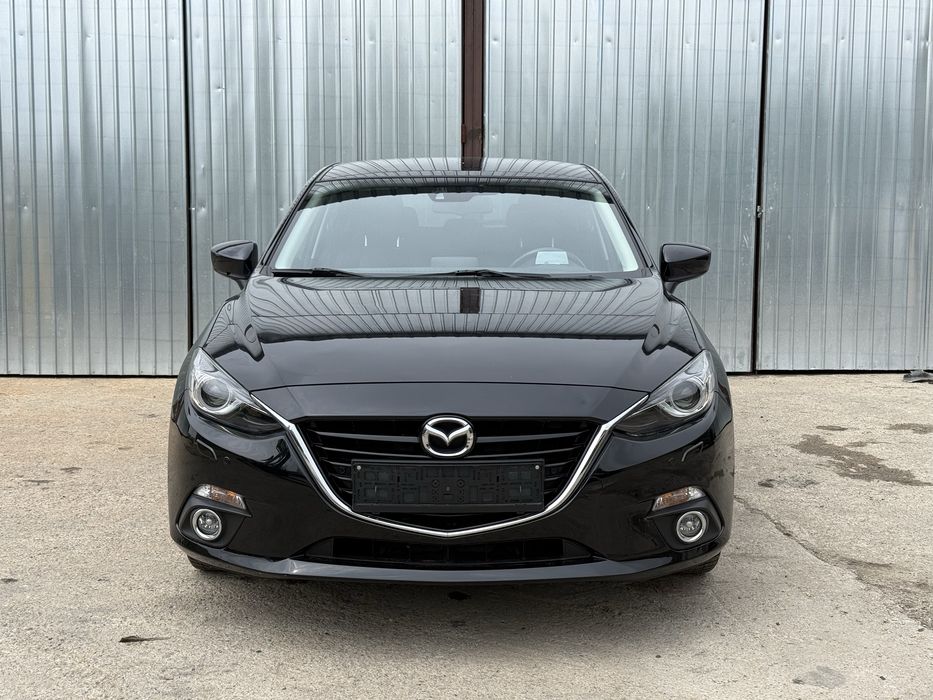 Mazda 3 Sport-Line G120 / Xenon / Head-up / Bose / Full istoric
