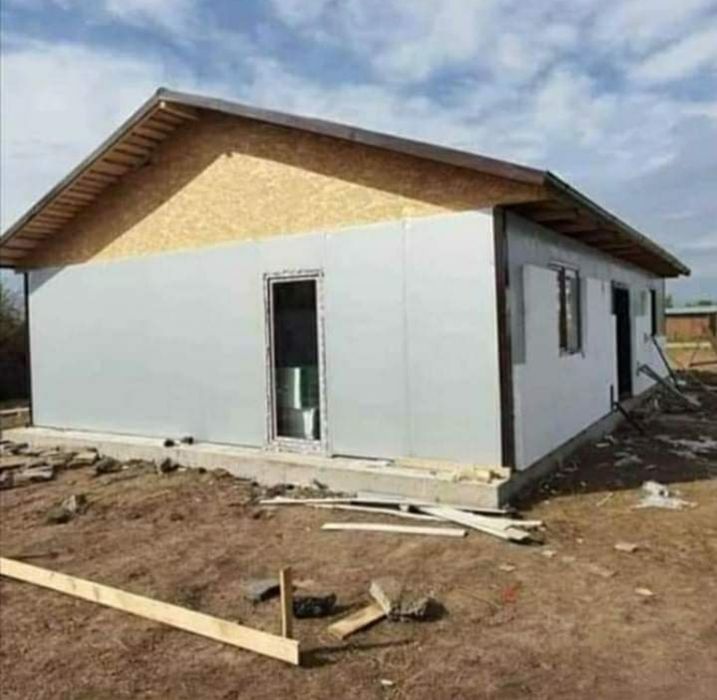 Vând case modulare