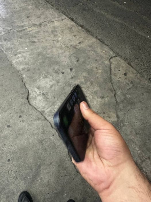 Iphone 15 pro srochniy sotiladi