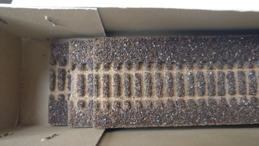 Terasamente Tillig și șine flexibilele lungi H0