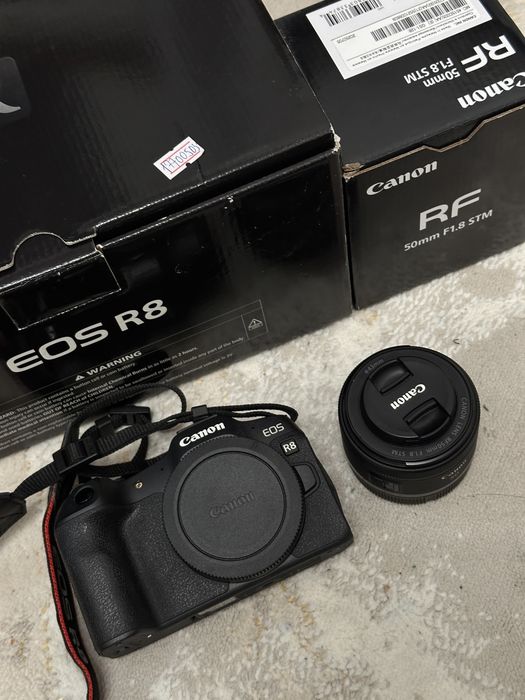 Canon EOS R8 + RF 50mm f/1.8 STM