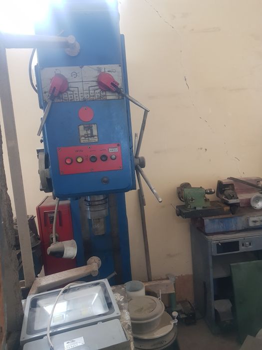 Станок сверлильный промышленный